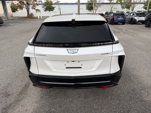 Used 2024 Cadillac Lyriq Sport image 6