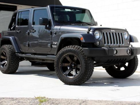 Used 2016 Jeep Wrangler Unlimited Sahara w/ Dual Top Group image 2