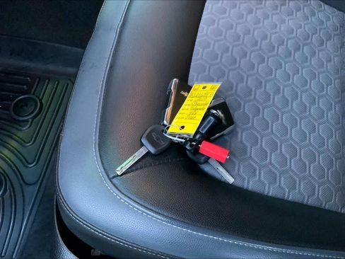 Used 2019 Chevrolet Colorado Z71 RWD image 14