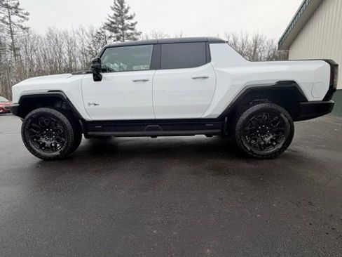 New 2026 GMC Hummer EV 4x4 Crew Cab image 3