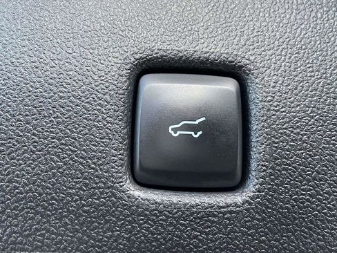 Certified 2022 Ford Escape SE w/ Convenience Package image 11