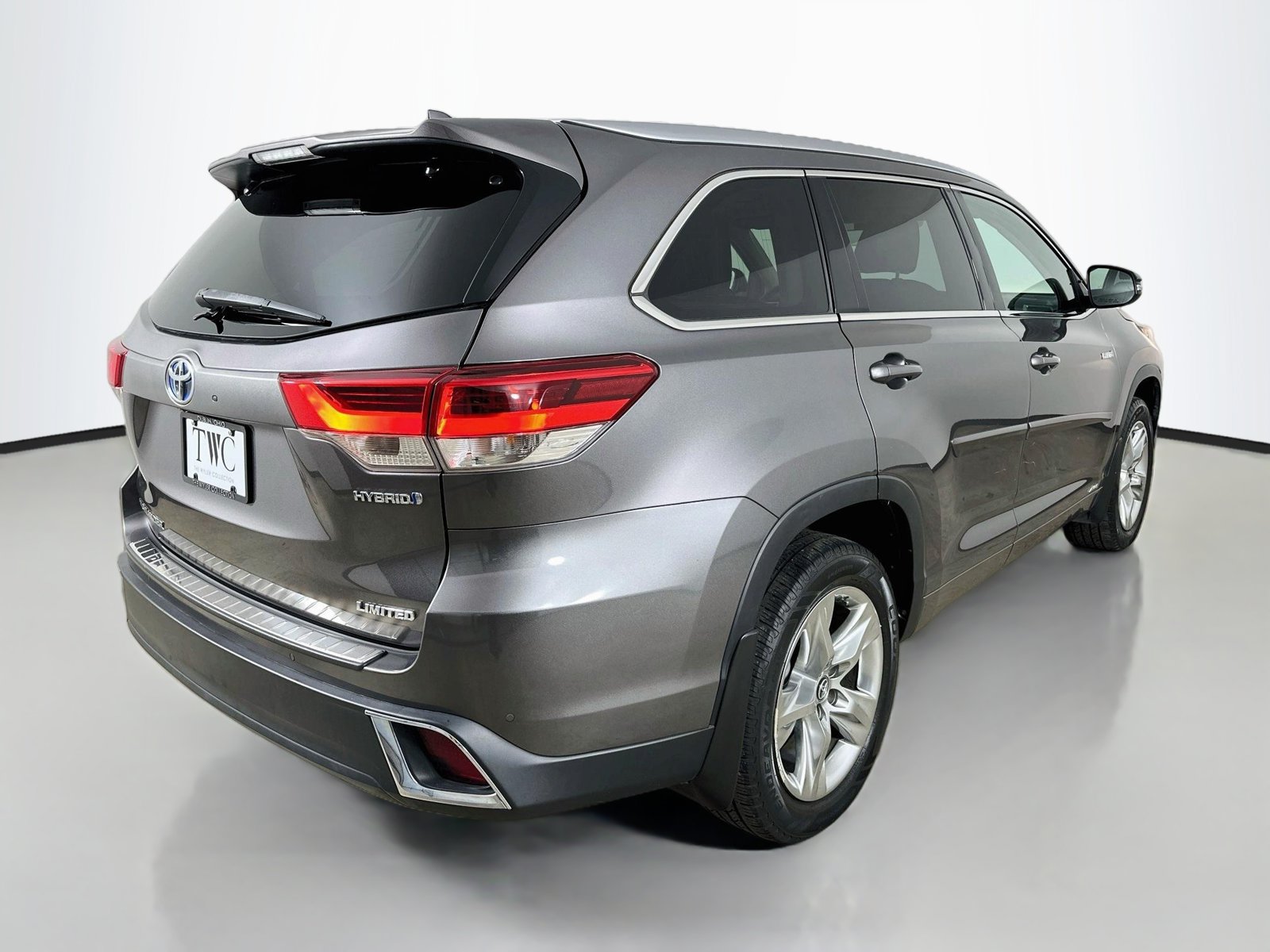 Used 2018 Toyota Highlander Limited AWD/4WD image 5