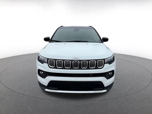 Used 2025 Jeep Compass Limited AWD/4WD image 4