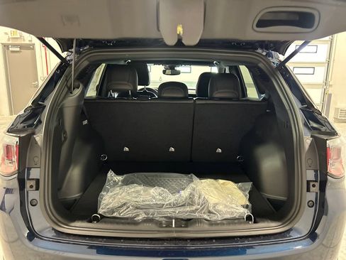 New 2026 Jeep Compass Latitude AWD/4WD image 32