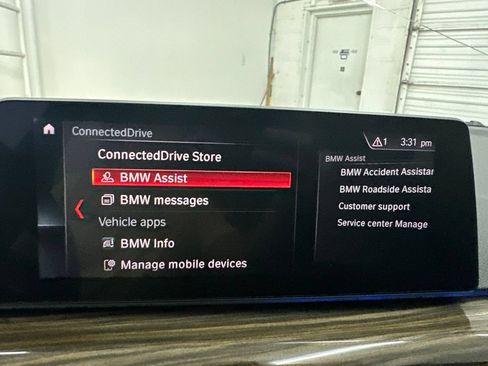 Used 2019 BMW 530e w/ Convenience Package RWD image 18