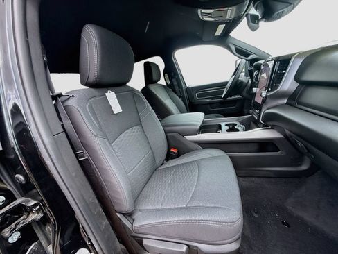 New 2026 RAM 3500 Big Horn AWD/4WD image 31
