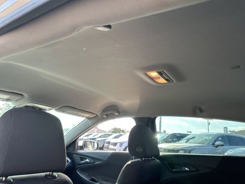 Used 2020 Chevrolet Malibu LT image 12