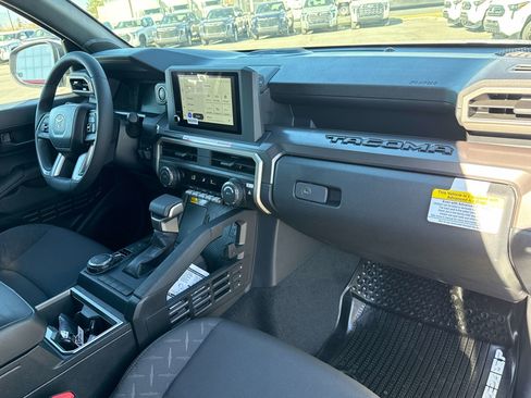 Used 2026 Toyota Tacoma SR5 w/ SR5 Upgrade Package image 17