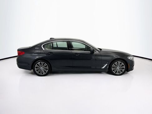 Used 2019 BMW 530e w/ Convenience Package image 4
