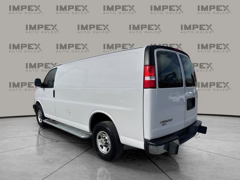 Used 2023 Chevrolet Express 2500 w/ Driver Convenience Package image 3