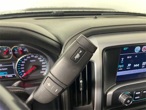 Used 2018 GMC Sierra 2500 SLE w/ SLE Preferred Package image 9