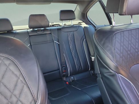 Used 2020 BMW 540i w/ M Sport Package RWD image 10