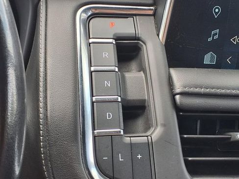 Used 2023 Chevrolet Suburban Z71 AWD/4WD image 24
