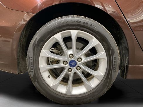 Used 2019 Ford Fusion SEL image 22