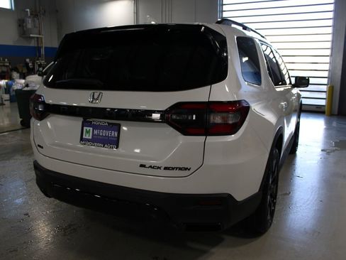 New 2026 Honda Pilot Black Edition image 13