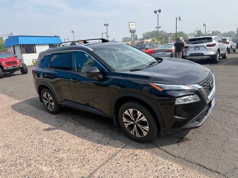 Used 2021 Nissan Rogue SV AWD/4WD image 5