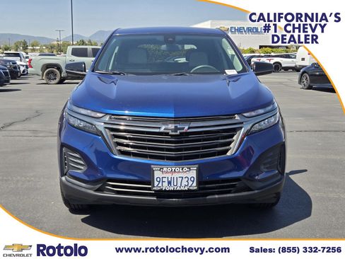 Used 2023 Chevrolet Equinox LS w/ LS Convenience Package FWD image 2