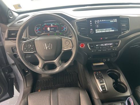 Used 2022 Honda Pilot TrailSport image 28