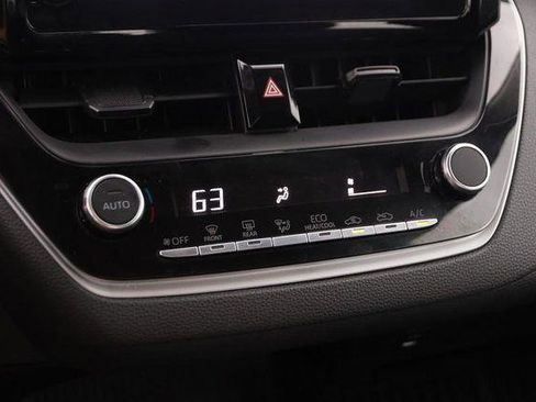 Used 2024 Toyota Corolla LE FWD image 17