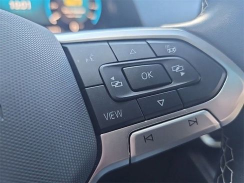 Used 2024 Volkswagen Atlas Cross Sport SE w/ Panoramic Sunroof Package image 14