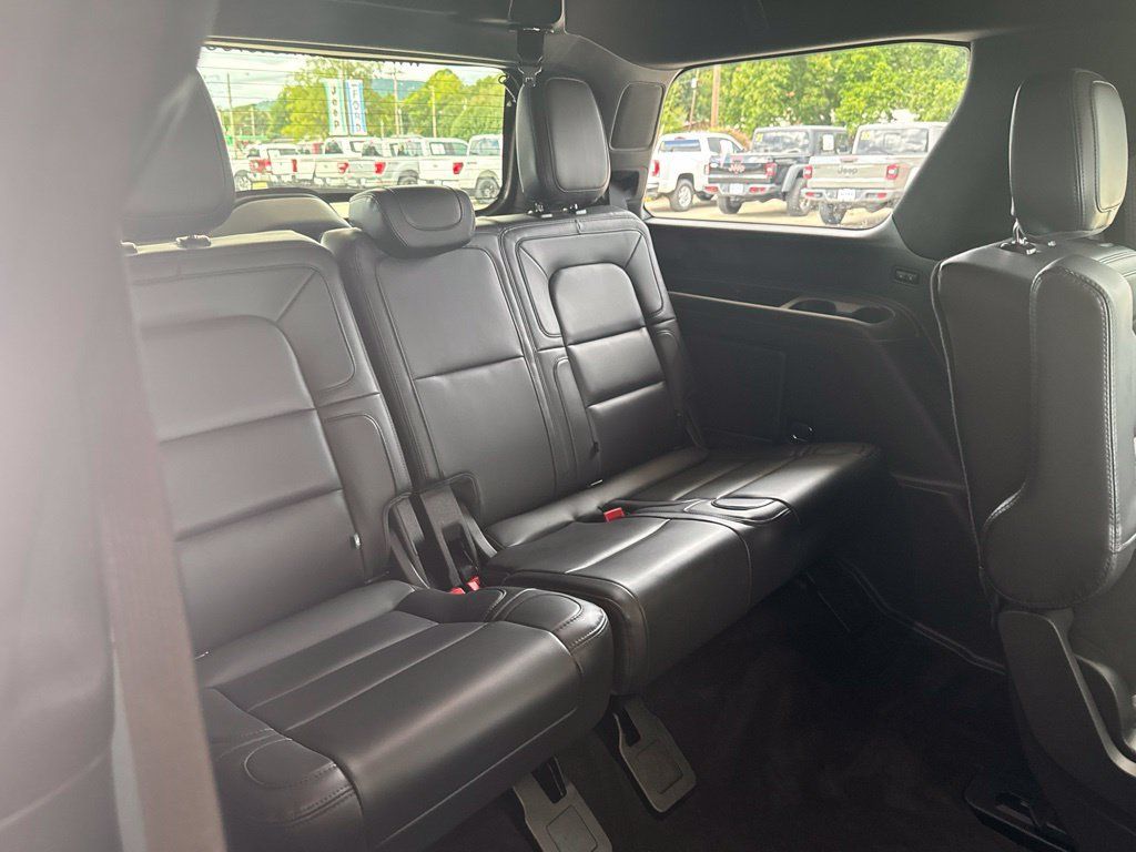 Used 2024 Lincoln Navigator Reserve AWD/4WD image 28