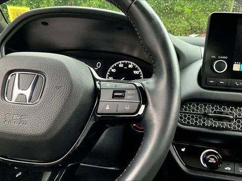 Used 2024 Honda HR-V Sport image 12