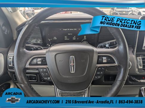 Used 2021 Lincoln Navigator Black Label w/ Cargo Convenience Package AWD/4WD image 38