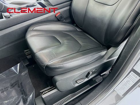 Certified 2022 Ford Edge Titanium image 28