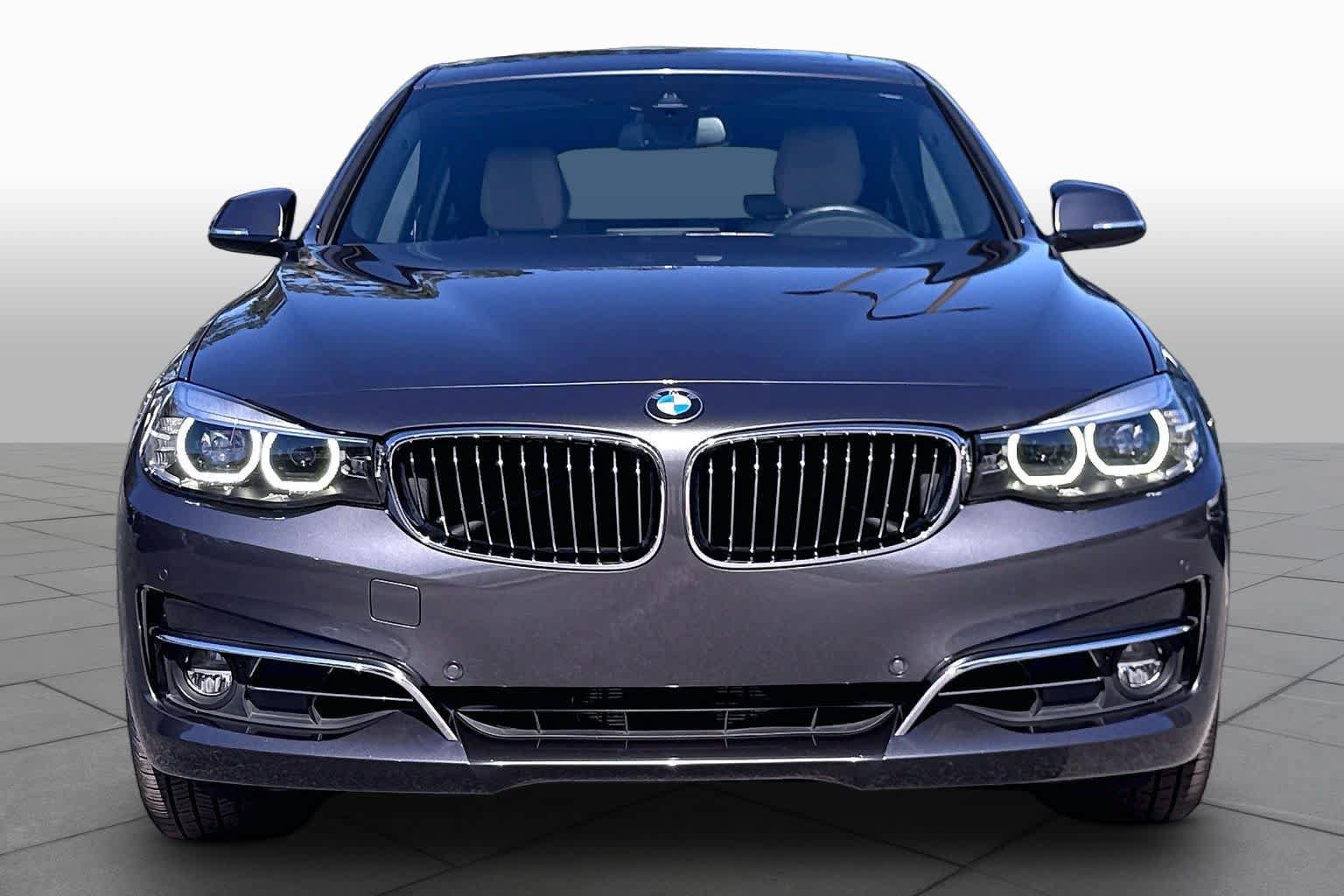Used 2019 BMW 330i Gran Turismo xDrive w/ Premium Package AWD/4WD image 4