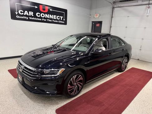 Used 2020 Volkswagen Jetta SEL FWD image 2