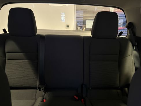 Used 2024 Nissan Frontier S w/ Technology Package image 22