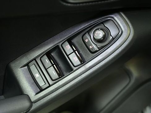 Used 2025 Subaru Crosstrek 2.5i Premium w/ Crosstrek Mirror Package image 41