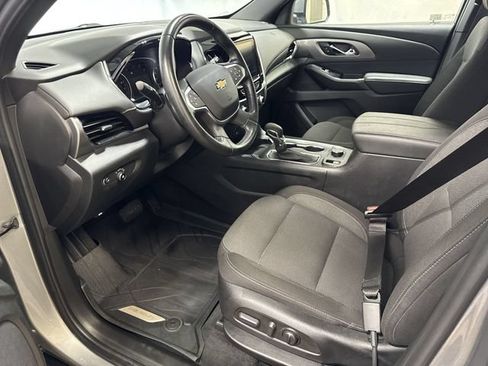 Certified 2023 Chevrolet Traverse LT FWD image 11