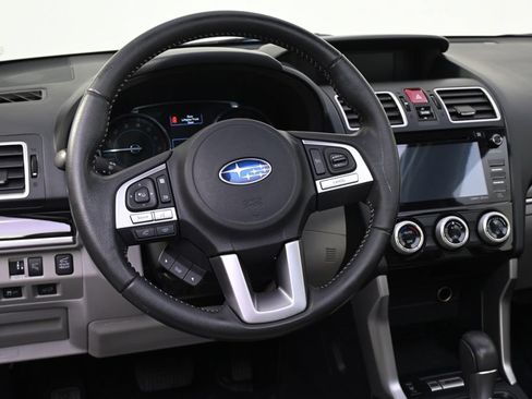 Used 2018 Subaru Forester 2.5i Limited AWD/4WD image 9