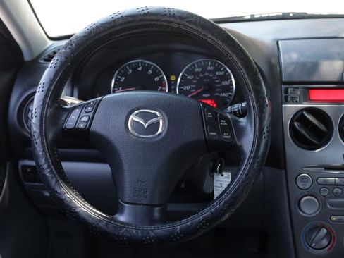 Used 2004 MAZDA MAZDA6 i FWD image 8