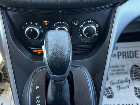 Used 2015 Ford Escape SE image 16