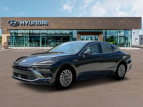 New 2026 Hyundai Sonata SEL FWD image 2