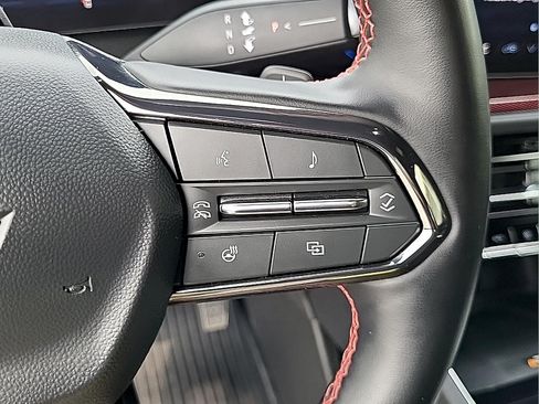 Used 2025 Chevrolet Traverse RS w/ LPO, Floor Liner Package AWD/4WD image 20