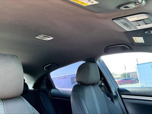 Used 2017 Honda Civic Sport image 16