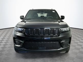 Used 2023 Jeep Grand Cherokee Altitude AWD/4WD video 3