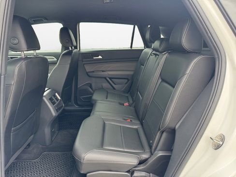 Used 2023 Volkswagen Atlas Cross Sport SE image 13