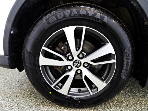 Used 2018 Toyota RAV4 XLE w/ Plus Extra Value Package AWD/4WD image 19
