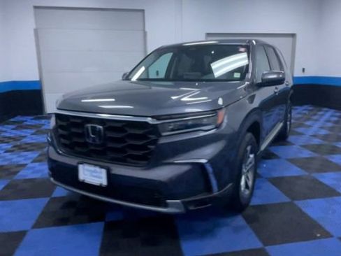 Certified 2025 Honda Pilot EX-L image 4