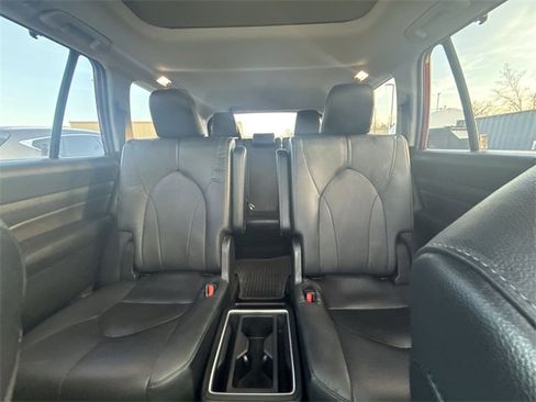 Used 2024 Toyota Grand Highlander Limited image 22