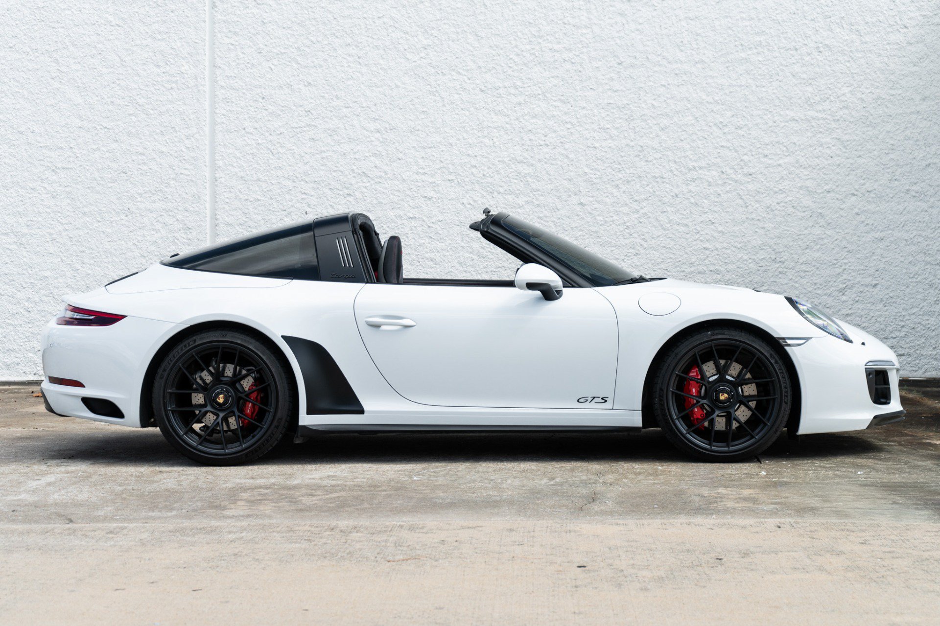 Used 2018 Porsche 911 Targa 4 GTS AWD/4WD image 3