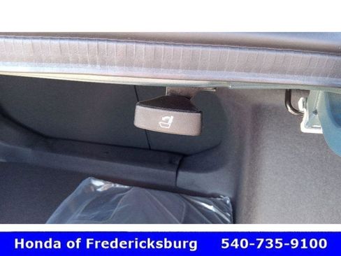 Certified 2025 Honda Civic Sport Touring image 28