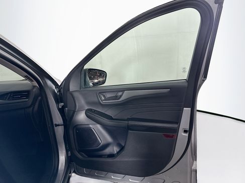 Used 2024 Ford Escape Active image 32