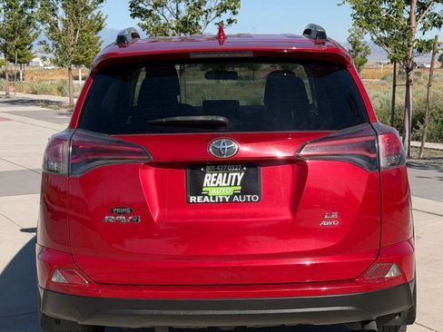 Used 2016 Toyota RAV4 LE AWD/4WD image 7