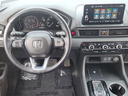 Certified 2024 Honda Pilot Touring image 31