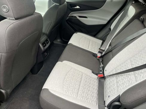 Used 2023 Chevrolet Equinox LS w/ LS Convenience Package AWD/4WD image 17